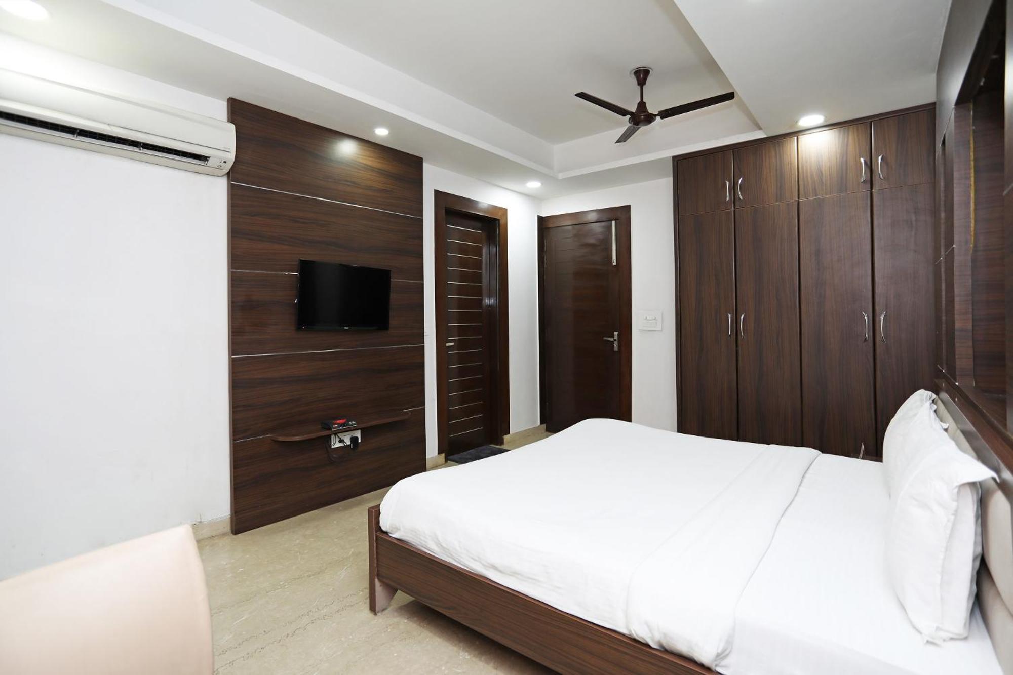 SPOT ON 74028 Hotel Sainik Inn Lucknow Exterior foto